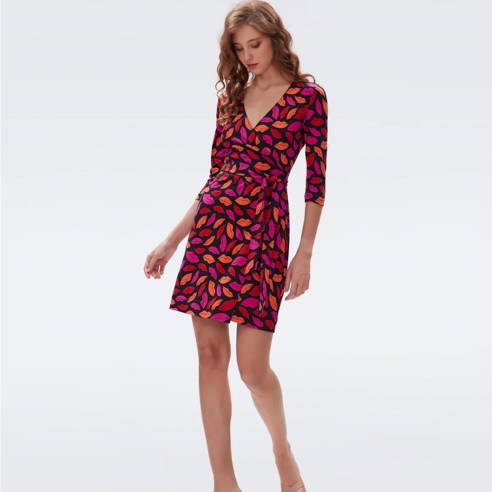 Diane Von Furstenberg Julian Silk Jersey Wrap‎ Dress
in Midnight Kiss Multi